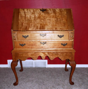 Queen Anne Desk on Frame