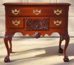 Philadelphia dressing table